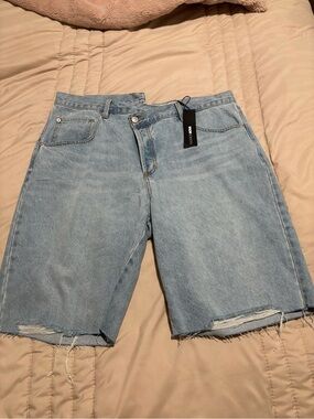 Fashion Nova Light Wash Denim Shorts - Pale Blue